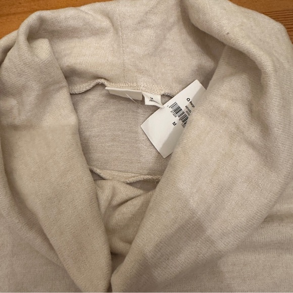 NWT GAP Elegant Cream Turtleneck Sweater - Picture 4 of 11